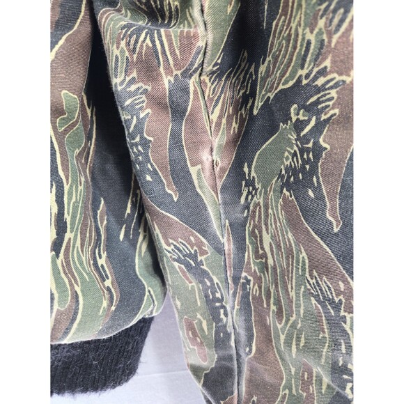 VTG Bass Pro Shops Outdoors Vertical Tiger Stripe Camo Hunting Coat Jacket Large - Picture 10 of 12